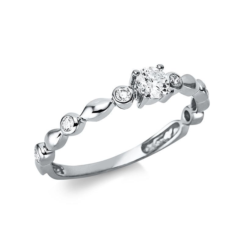 Ring    aus 750/-18 Karat Weißgold mit 7 Diamanten 0