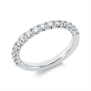 Ring    aus 750/-18 Karat Weißgold mit 15 Diamanten 0