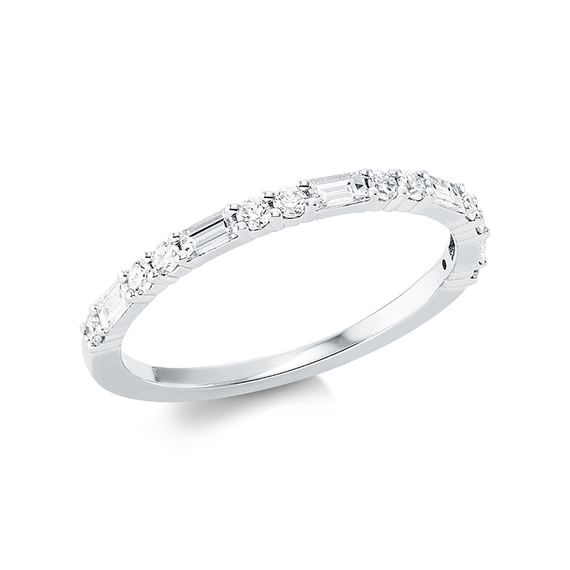 Ring    aus 750/-18 Karat Weißgold mit 15 Diamanten 0