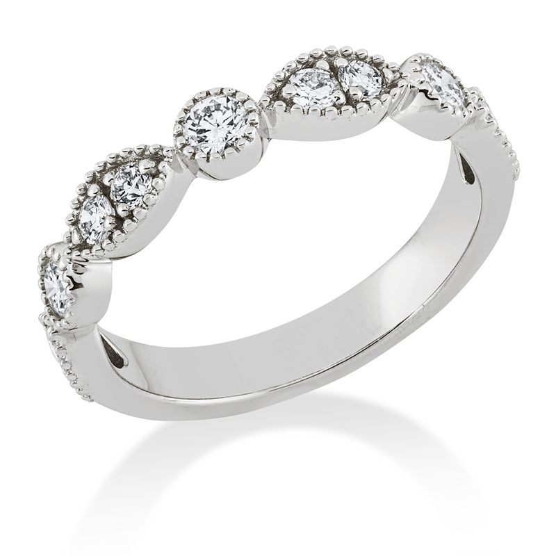 Ring    aus 750/-18 Karat Weißgold mit 11 Diamanten 0