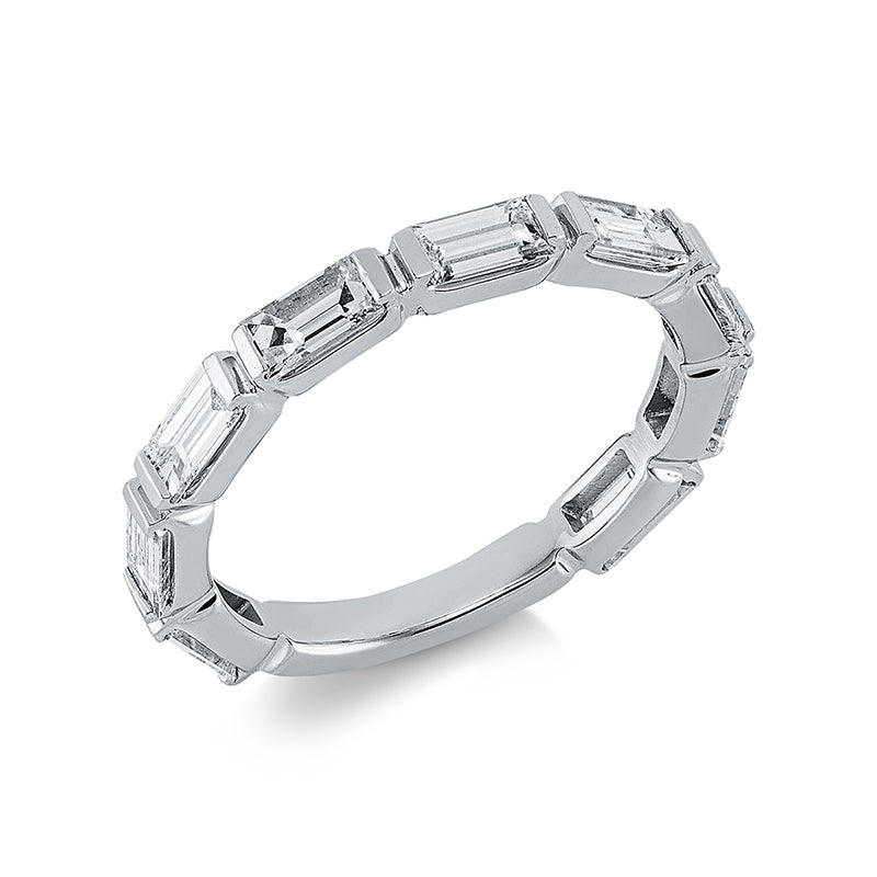 Ring    aus 750/-18 Karat Weißgold mit 9 Diamanten 1