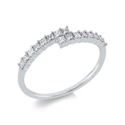 Ring    aus 750/-18 Karat Weißgold mit 16 Diamanten 0