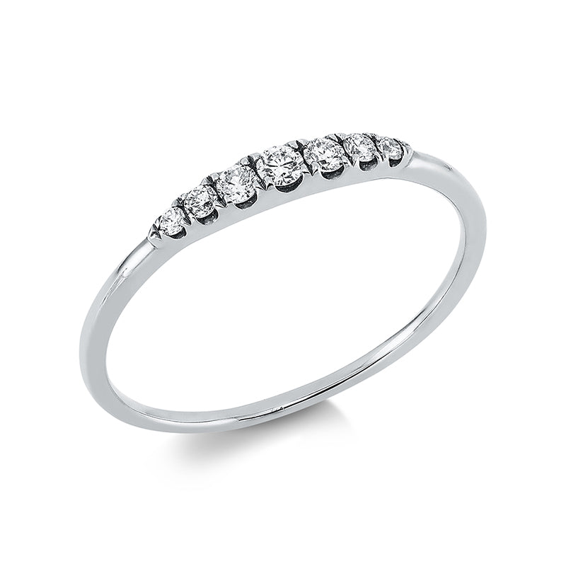 Ring    aus 750/-18 Karat Weißgold mit 7 Diamanten 0