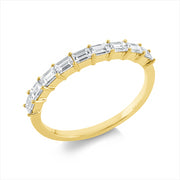 Ring    aus 750/-18 Karat Gelbgold mit 9 Diamanten 0