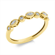 Ring    aus 750/-18 Karat Gelbgold mit 7 Diamanten 0