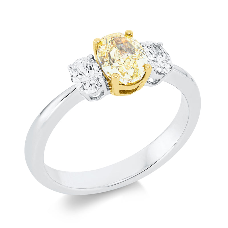 Ring    aus 750/-18 Karat Weißgold / Gelbgold mit 3 Diamanten 1