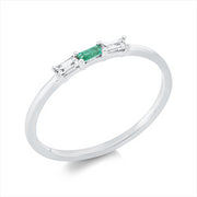 Ring mit Smaragd  aus 750/-18 Karat Weißgold mit 2 Diamanten 0