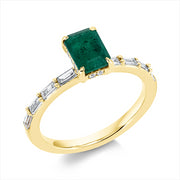 Ring mit Smaragd  aus 750/-18 Karat Gelbgold mit 20 Diamanten 0