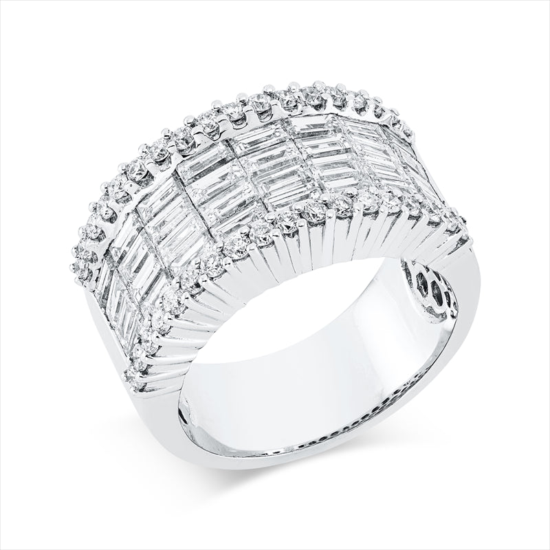 Ring    aus 750/-18 Karat Weißgold mit 64 Diamanten 2