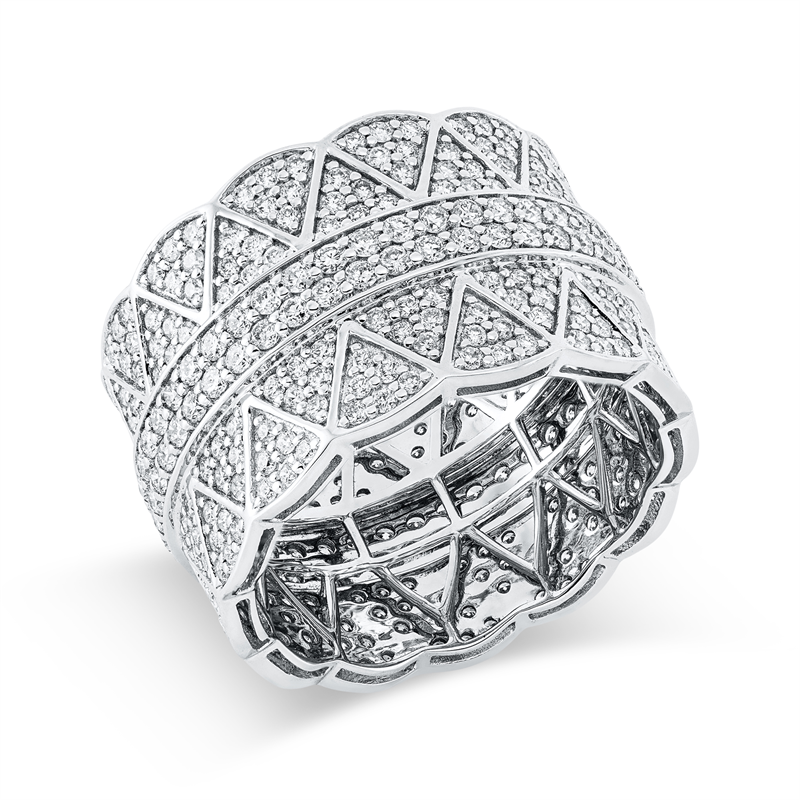 Ring    aus 750/-18 Karat Weißgold mit 404 Diamanten 2