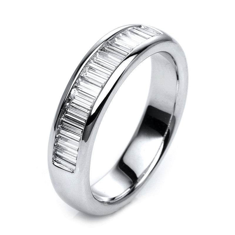 Ring    aus 750/-18 Karat Weißgold mit 20 Diamanten 0