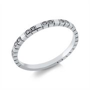 Ring    aus 750/-18 Karat Weißgold mit 18 Diamanten 0