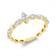 Ring    aus 750/-18 Karat Gelbgold mit 9 Diamanten 0