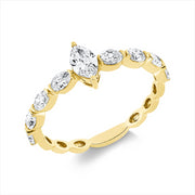 Ring    aus 750/-18 Karat Gelbgold mit 9 Diamanten 0