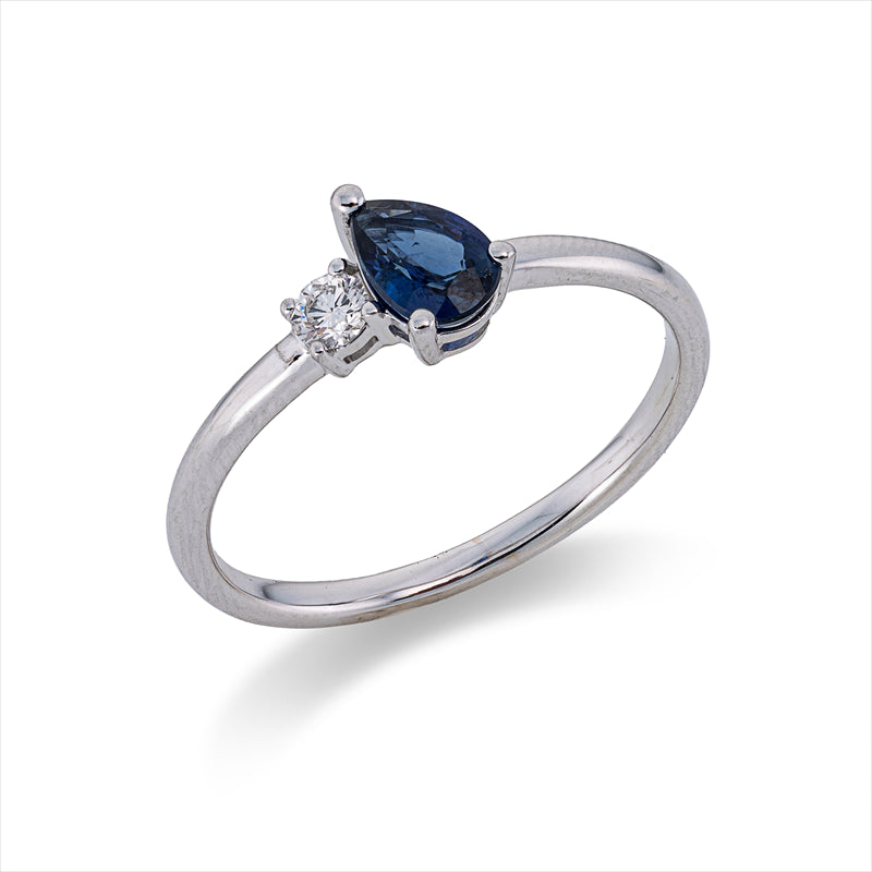 Ring mit Saphir  aus 750/-18 Karat Weißgold mit 1 Diamant 0