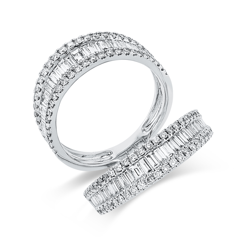 Ring    aus 750/-18 Karat Weißgold mit 168 Diamanten 1