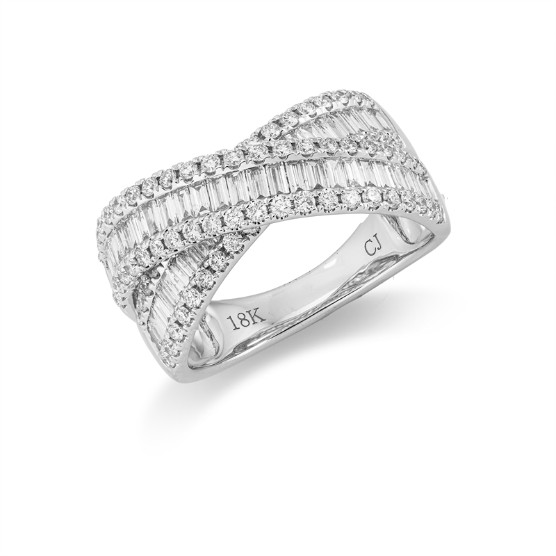 Ring    aus 750/-18 Karat Weißgold mit 127 Diamanten 1
