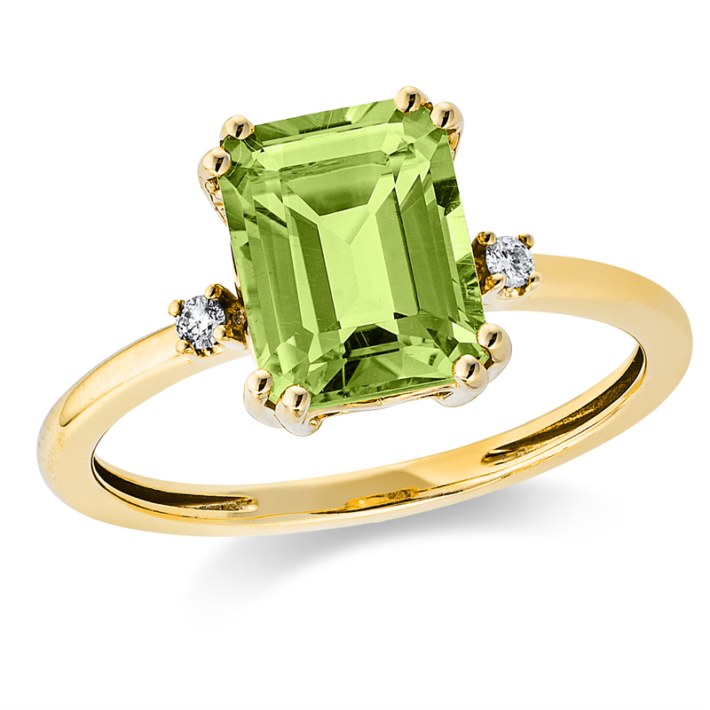 Ring mit Peridot  aus 750/-18 Karat Gelbgold mit 2 Diamanten 0