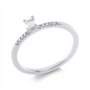 Ring    aus 750/-18 Karat Weißgold mit 11 Diamanten 0