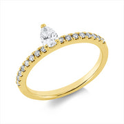 Ring    aus 750/-18 Karat Gelbgold mit 17 Diamanten 0