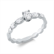 Ring    aus 750/-18 Karat Weißgold mit 5 Diamanten 0