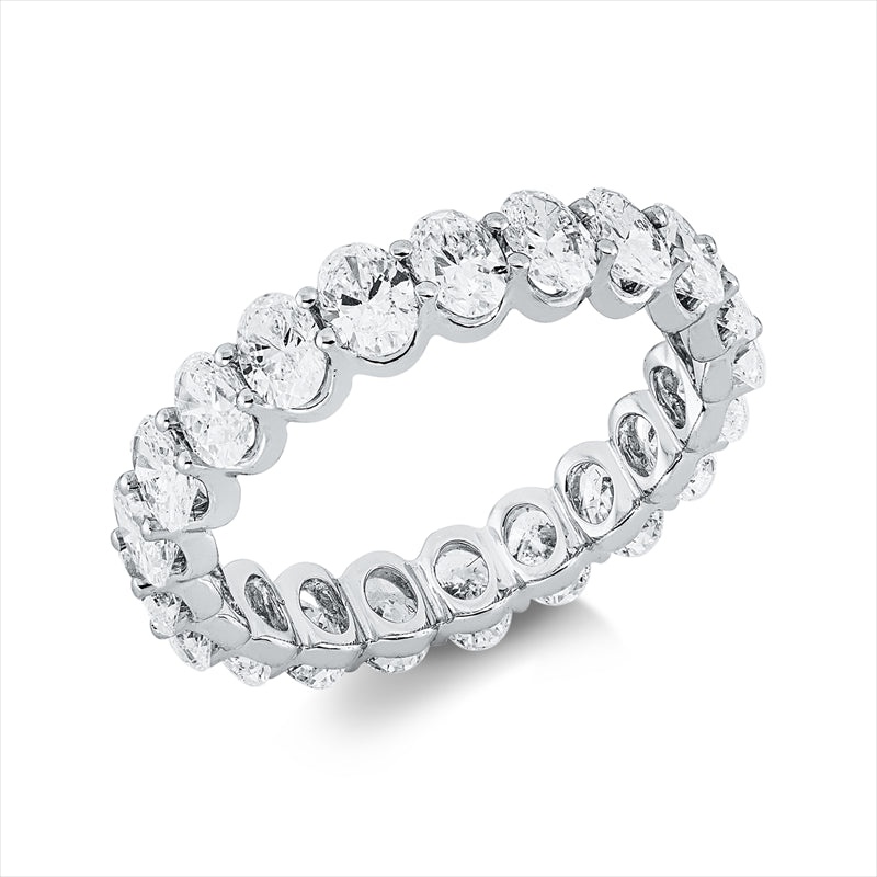 Ring    aus 750/-18 Karat Weißgold mit 21 Diamanten 3 ct