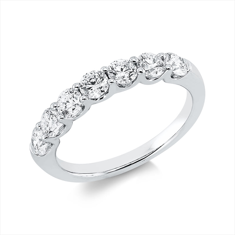 Ring    aus 750/-18 Karat Weißgold mit 7 Diamanten 1