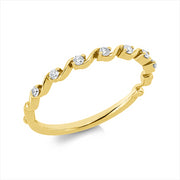 Ring    aus 585/-14 Karat Gelbgold mit 7 Diamanten 0