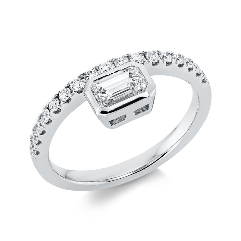 Ring    aus 585/-14 Karat Weißgold mit 18 Diamanten 0