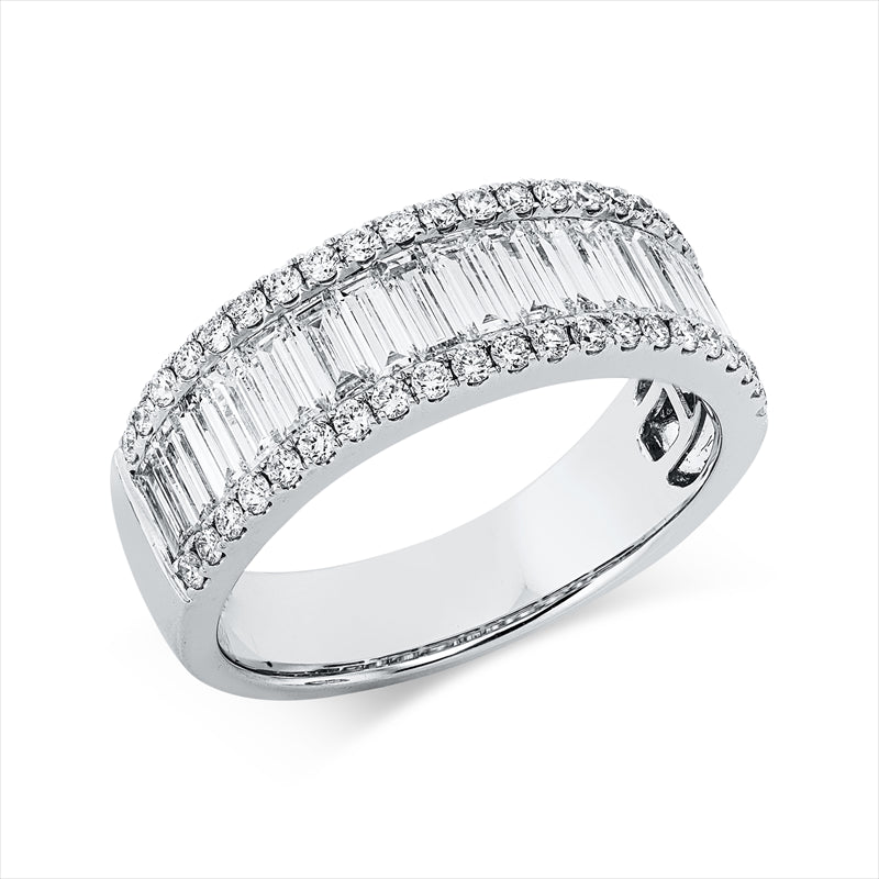 Ring    aus 750/-18 Karat Weißgold mit 59 Diamanten 1