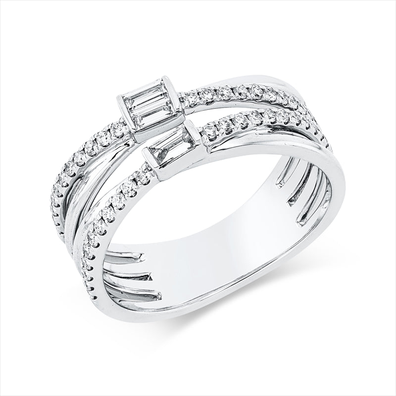 Ring    aus 750/-18 Karat Weißgold mit 47 Diamanten 0