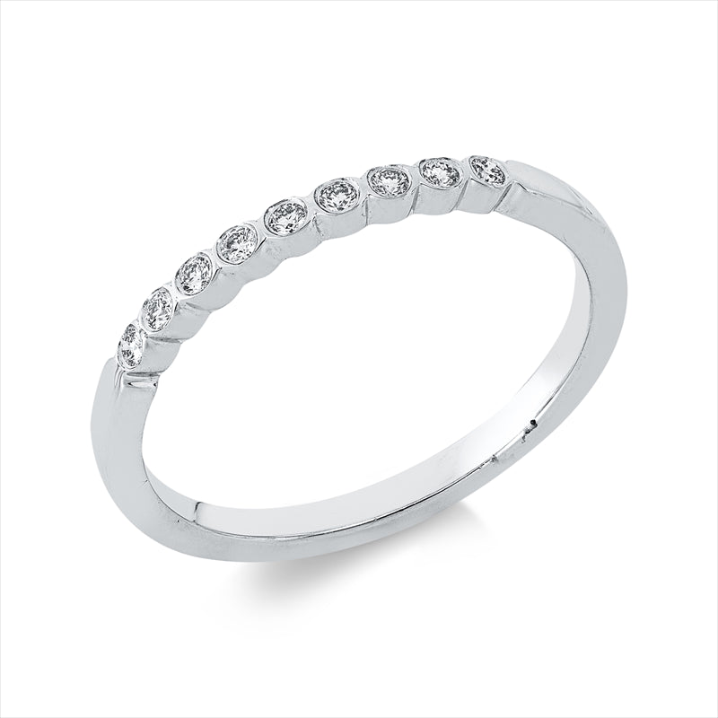 Ring    aus 750/-18 Karat Weißgold mit 9 Diamanten 0