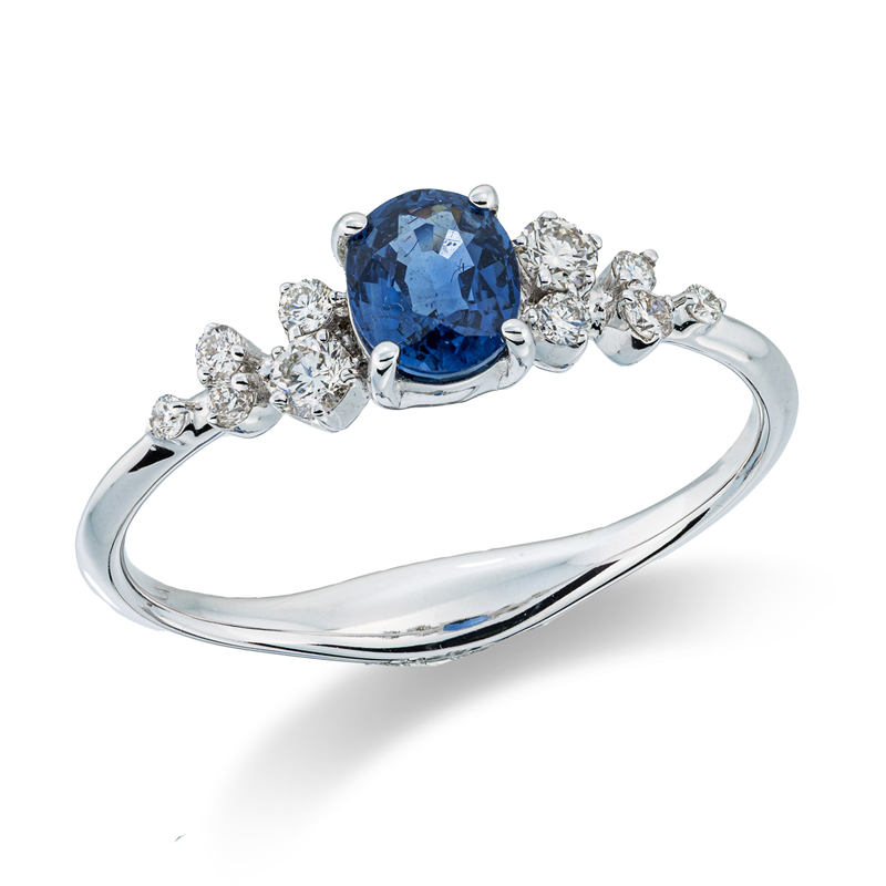 Ring mit Saphir  aus 750/-18 Karat Weißgold mit 10 Diamanten 0