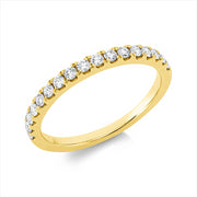 Ring    aus 750/-18 Karat Gelbgold mit 17 Diamanten 0