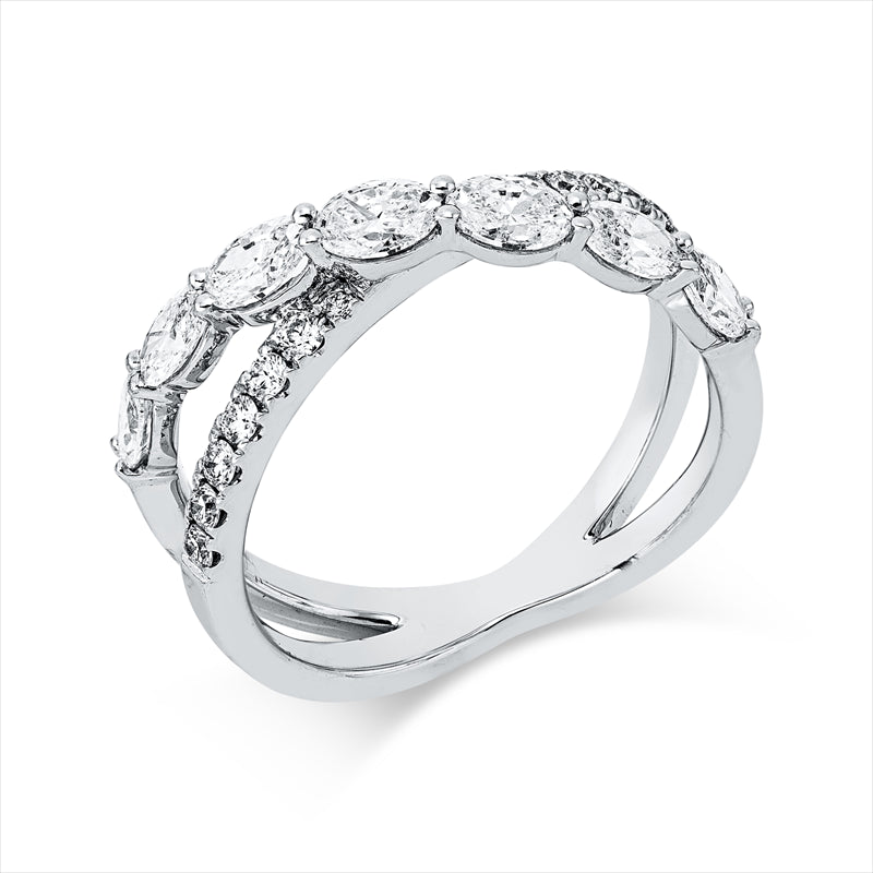 Ring    aus 750/-18 Karat Weißgold mit 21 Diamanten 1