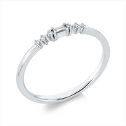 Ring    aus 750/-18 Karat Weißgold mit 7 Diamanten 0