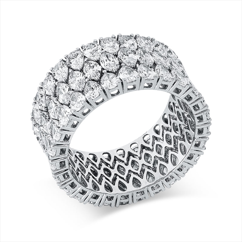 Ring    aus 750/-18 Karat Weißgold mit 81 Diamanten 6