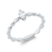 Ring    aus 750/-18 Karat Weißgold mit 3 Diamanten 0
