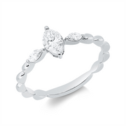 Ring    aus 750/-18 Karat Weißgold mit 3 Diamanten 0