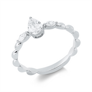 Ring    aus 750/-18 Karat Weißgold mit 3 Diamanten 0
