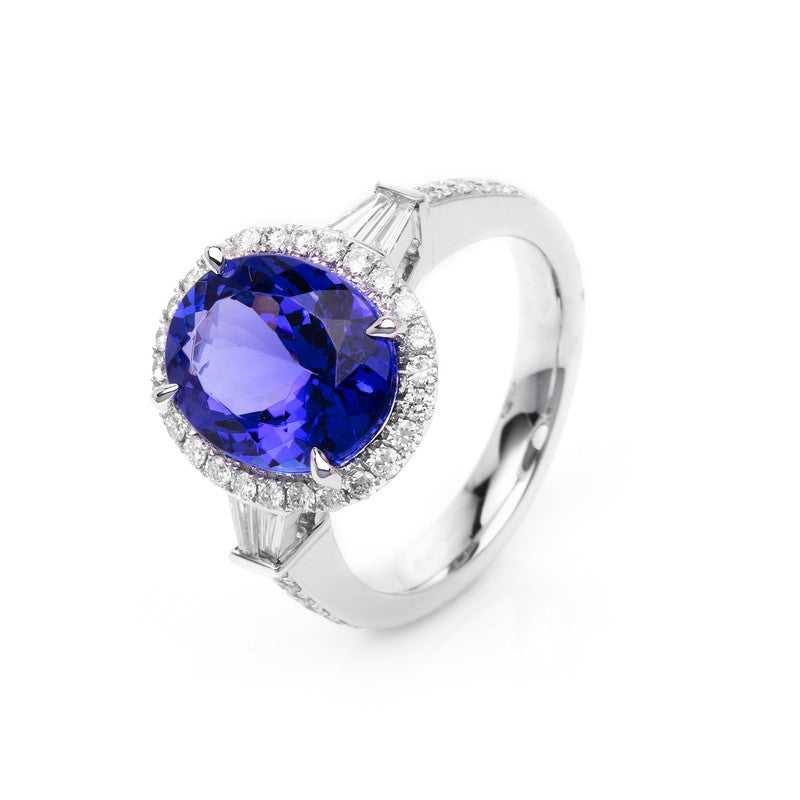 Ring mit Tansanit  aus 750/-18 Karat Weißgold mit 42 Diamanten 0