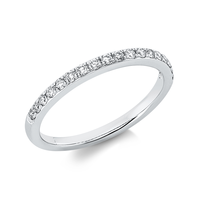 Ring    aus 750/-18 Karat Weißgold mit 18 Diamanten 0