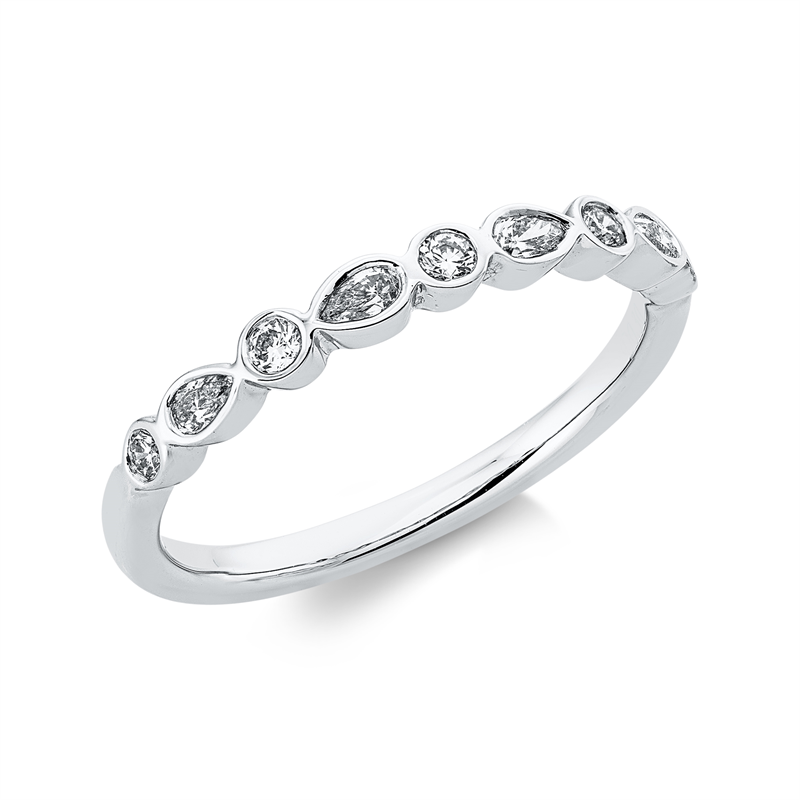 Ring    aus 750/-18 Karat Weißgold mit 9 Diamanten 0