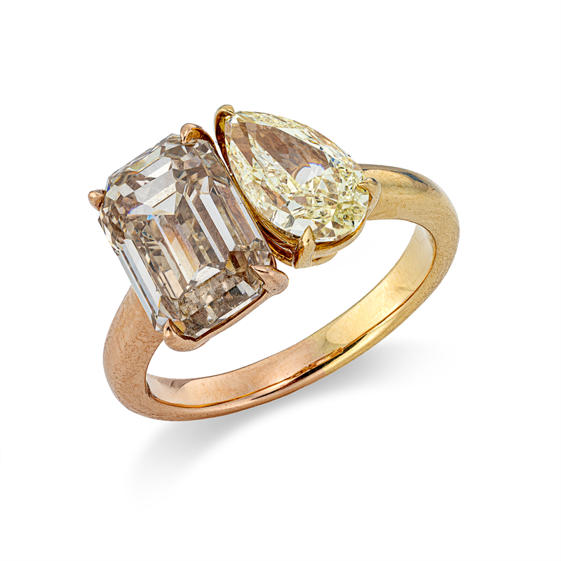Ring    aus 750/-18 Karat Rotgold / Gelbgold mit 2 Diamanten 5