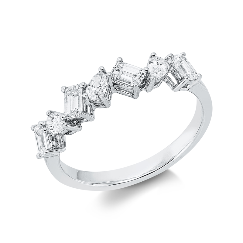 Ring    aus 750/-18 Karat Weißgold mit 7 Diamanten 0