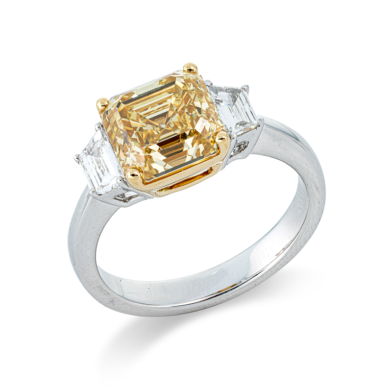 Ring    aus 750/-18 Karat Weißgold / Gelbgold mit 3 Diamanten 4