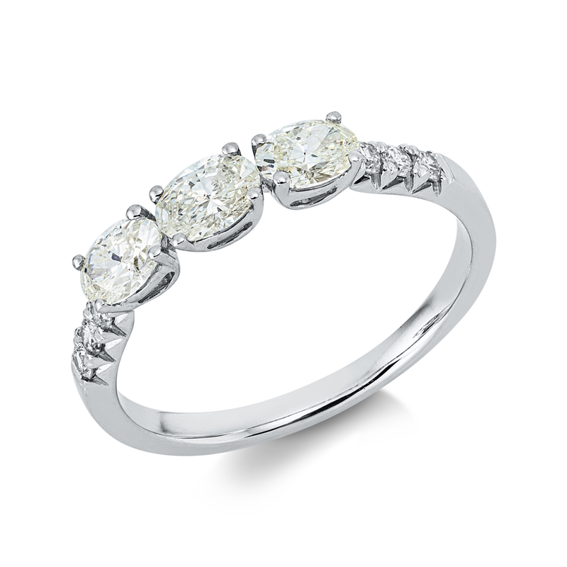 Ring    aus 750/-18 Karat Weißgold mit 9 Diamanten 0