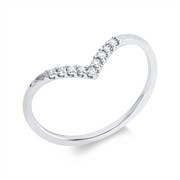 Ring    aus 750/-18 Karat Weißgold mit 9 Diamanten 0