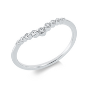 Ring    aus 750/-18 Karat Weißgold mit 9 Diamanten 0