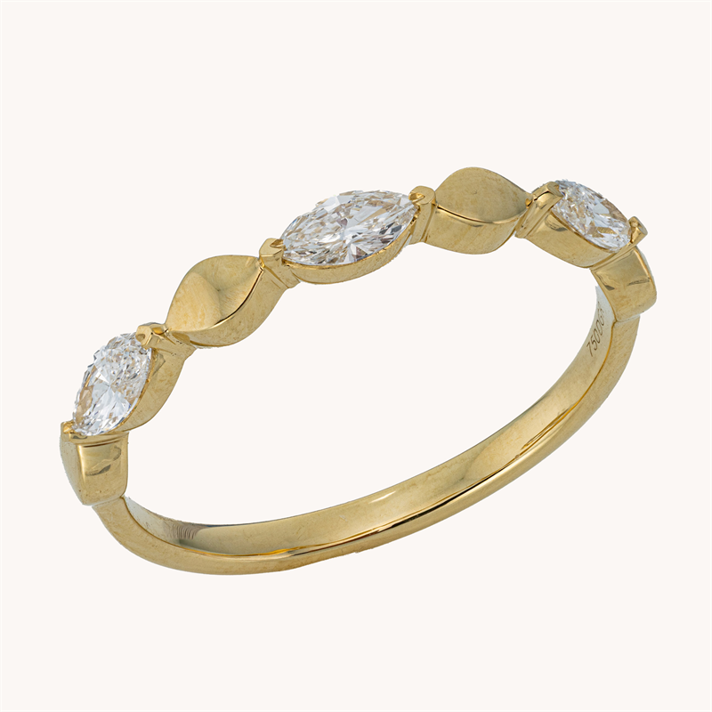 Ring    aus 750/-18 Karat Gelbgold mit 3 Diamanten 0